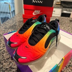 Nike Air Max 720 BETRUE